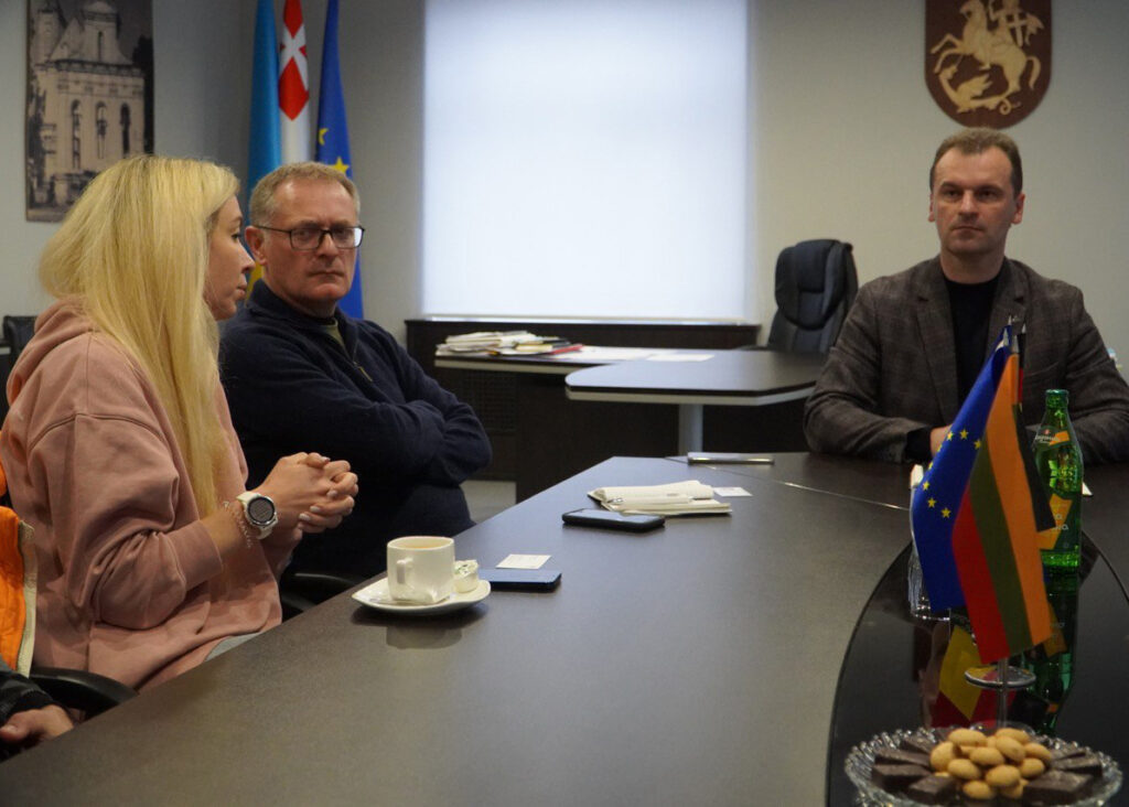 Kateryna's meeting with Ihor Palionka, Mayor of Volodymyr, and Philippe Juvin, Head of the Emergency Department of Georges Pompidou European Research Hospital Kateryna Nakonechna GMS